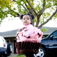 DIY cupcake costume